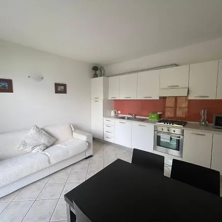 Vista D'oro Ulivo Apt. 9 * Perledo